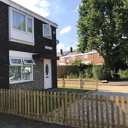 4 Bed House Next To Basildon Town Centre Villa Eksteriør bilde