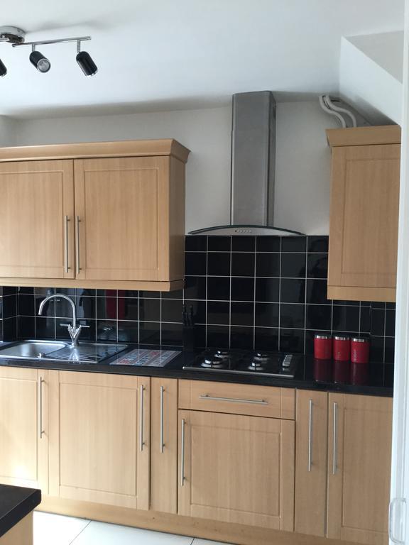 4 Bed House Next To Basildon Town Centre Villa Eksteriør bilde